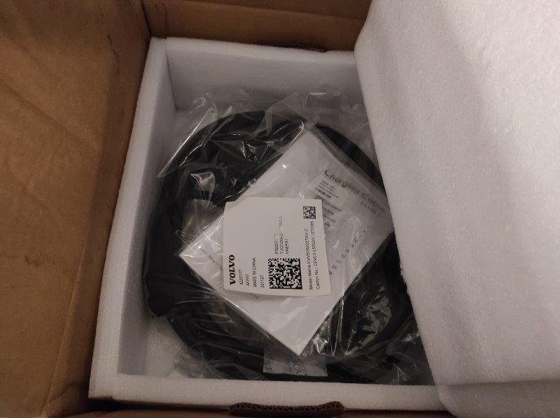 VOLVO XC60 (2017-->) - XC60 T6 Recharge Plug-in Hybrid AWD Inscription Expression