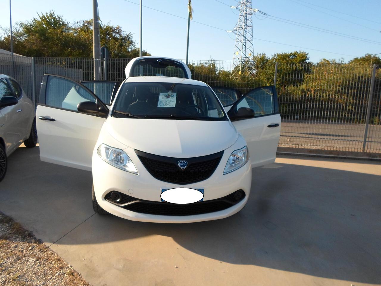 Lancia Ypsilon 1.0 FireFly 5 porte S&S Hybrid Ecochic Gold