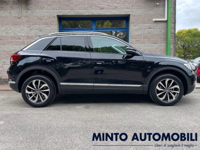 VOLKSWAGEN T-Roc 1.0 TSI 110CV KM-0 CERCHI BLACK 17"PRONTA CONSEGNA