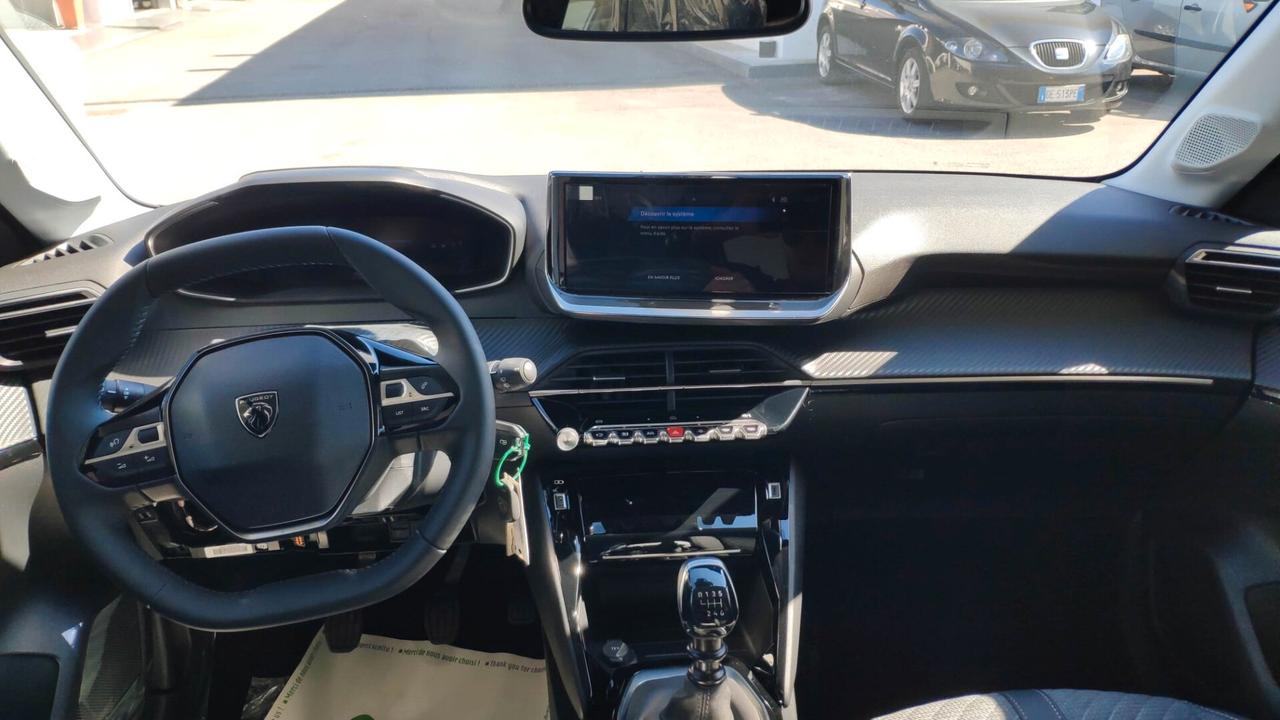 Peugeot 208 Allure 1200 Benz 100 CV Km0