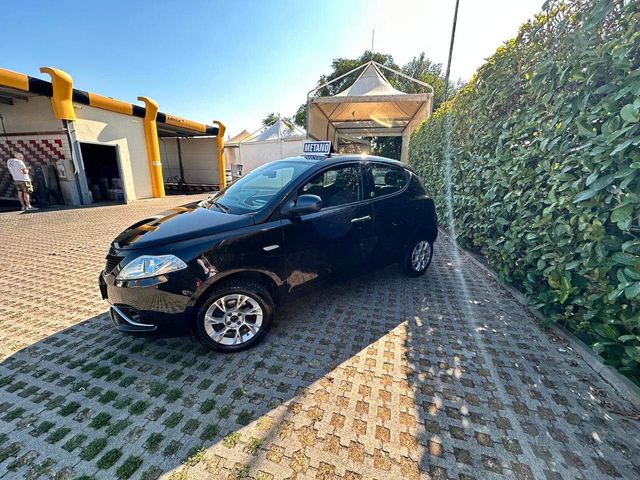 Lancia Ypsilon 0.9 TwinAir 85 CV 5 porte Metano Ecochic Gold