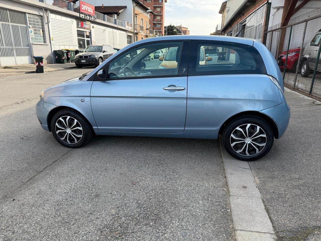 Lancia Ypsilon 2a serie 1.3 MJT 75 CV VERSUS - CAMBIO AUTOMATICO