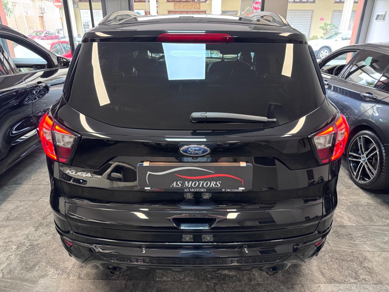 Ford Kuga 1.5 TDCI 120 CV S&S 2WD ST-Line