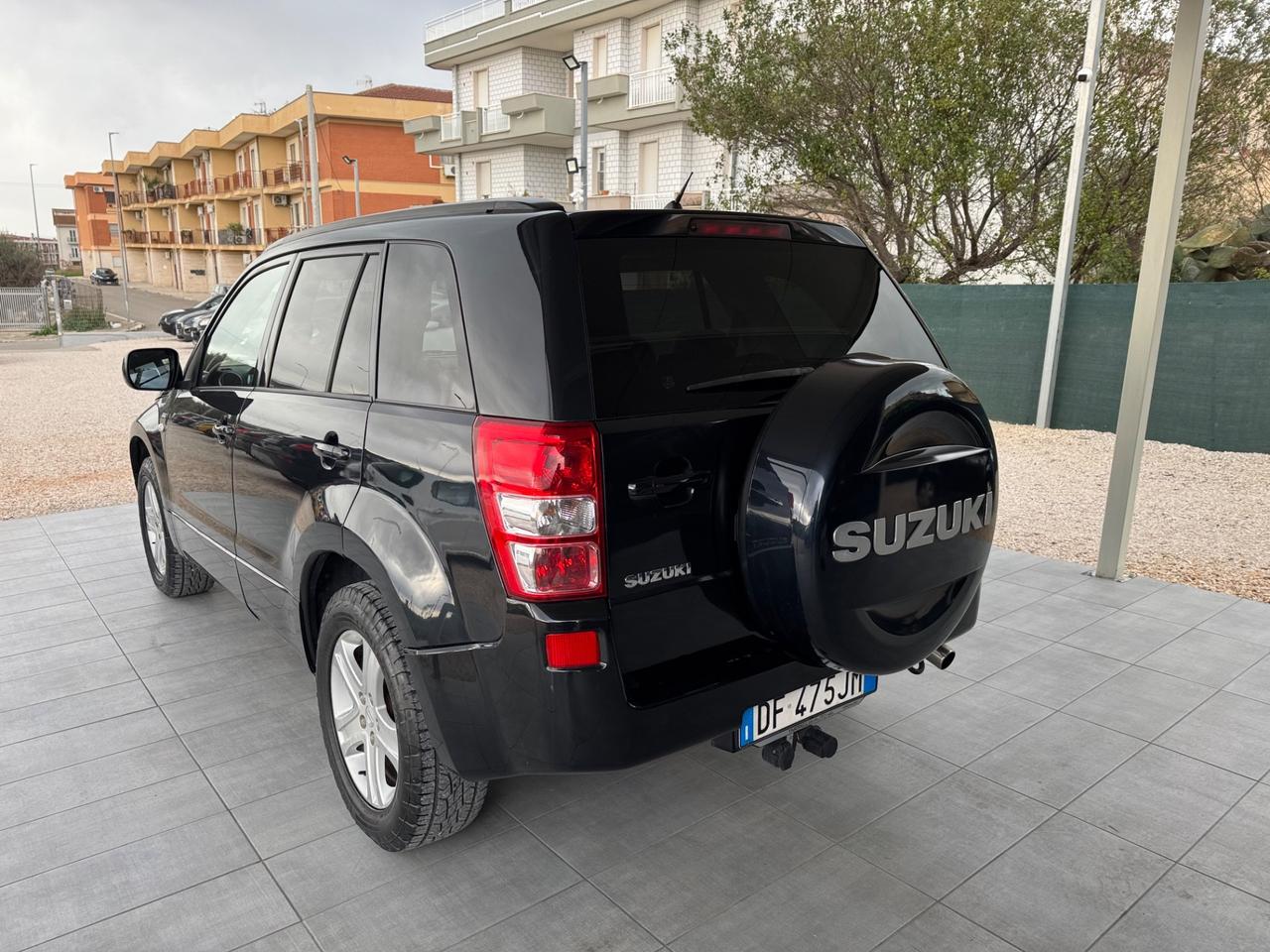 Suzuki Grand Vitara 1.9 DDiS GANCIO TRAINO TETTO APRILE