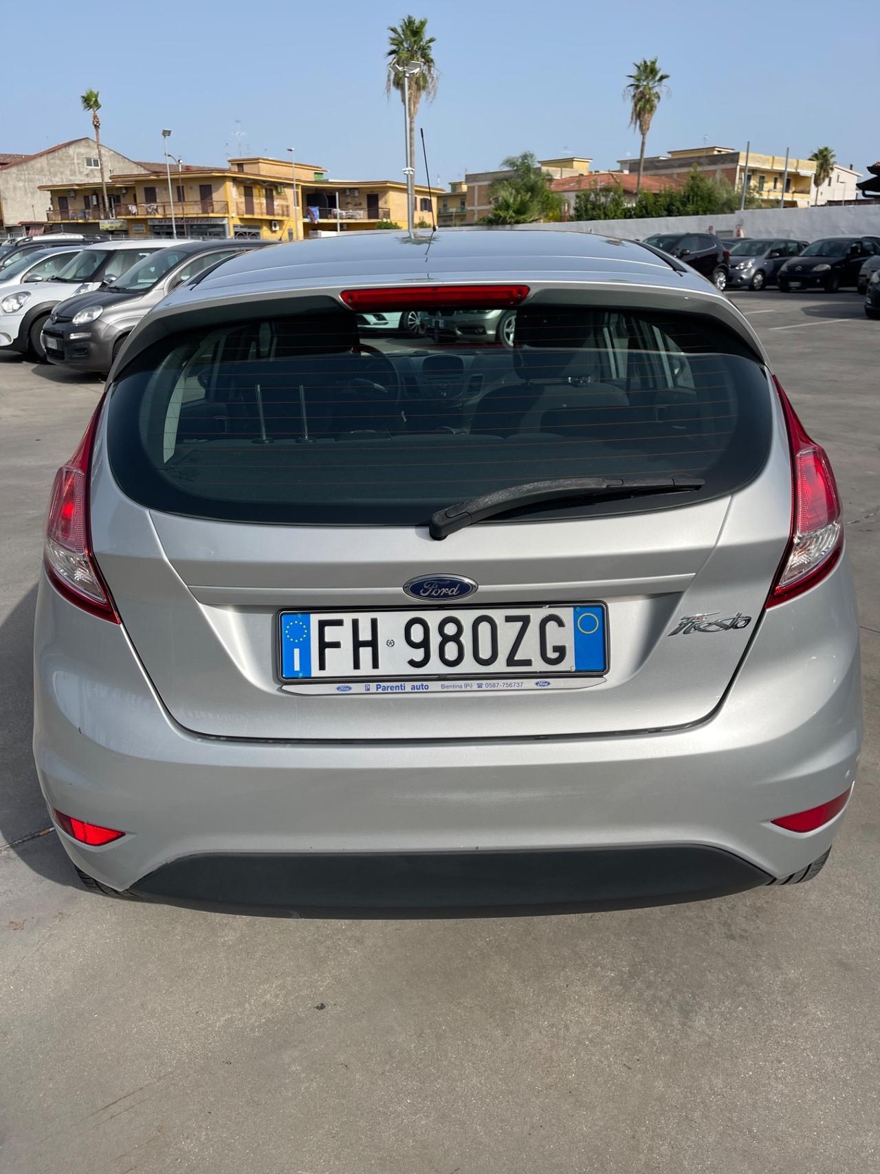 Ford Fiesta 1.4 5 porte GPL
