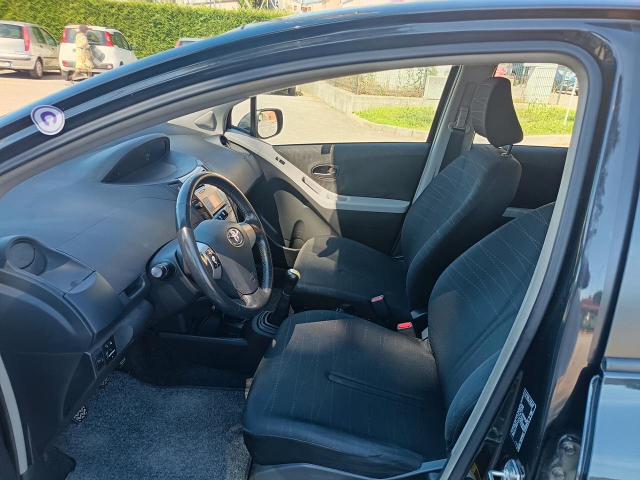 Toyota Yaris 1.3 benzina 2007 ok neo patente