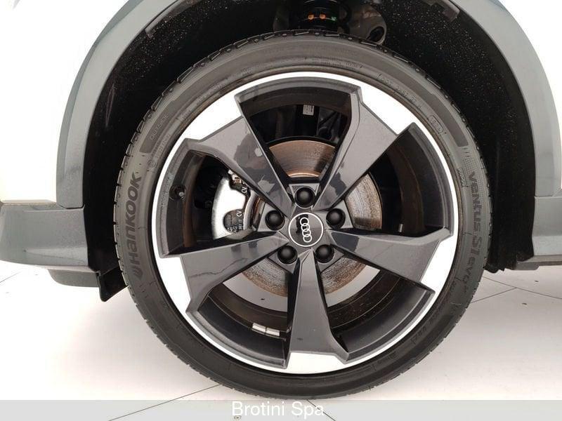 Audi Q2 Q2 30 TDI Identity Black
