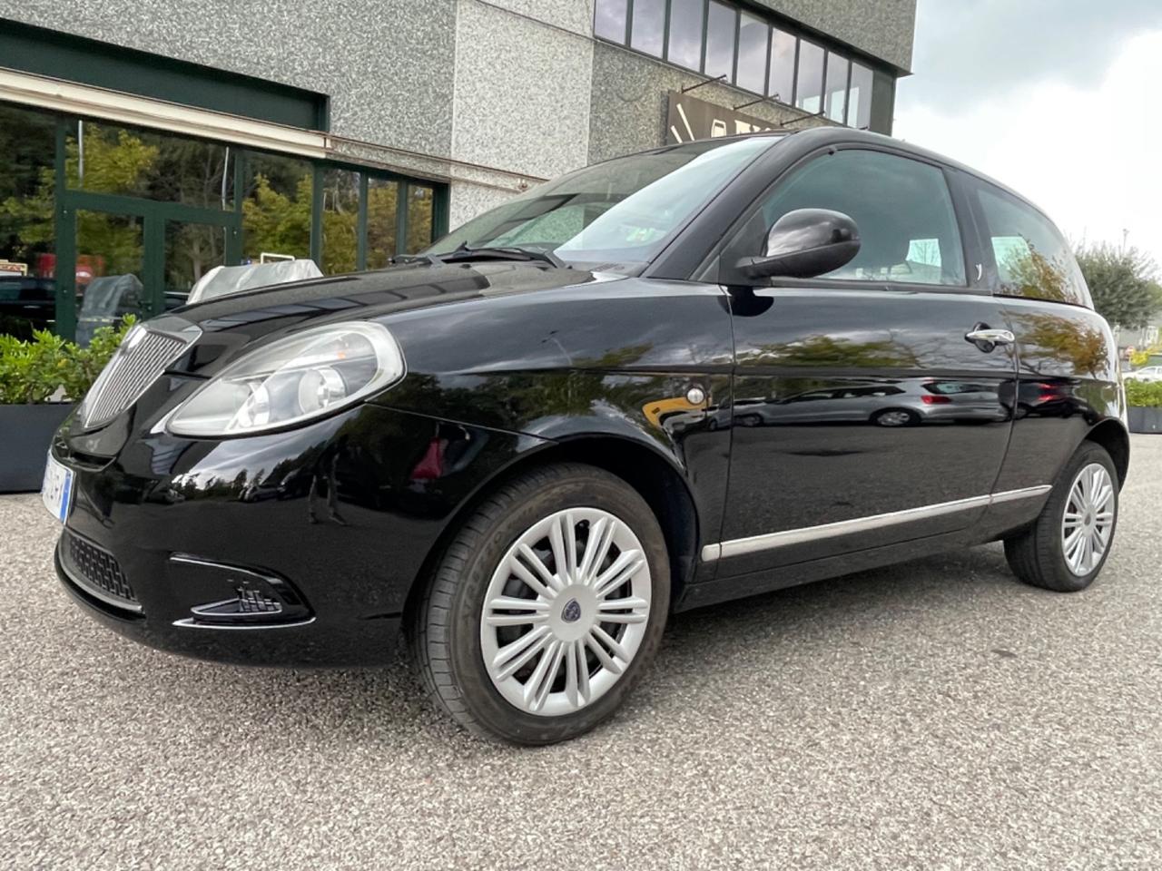 Lancia Ypsilon 1.2 69 CV*Neopatentati*Solo 83000km*