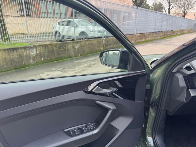 AUDI A1 allstreet 30 TFSI S tronic Identity Contrast