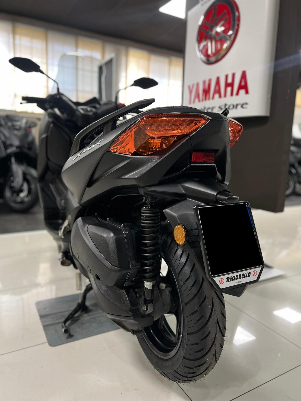 Yamaha X-Max 300