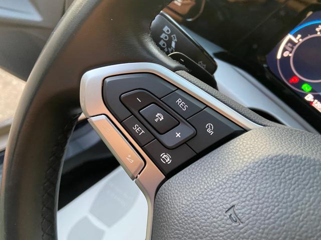 VOLKSWAGEN Golf 2.0 TDI DSG SCR Life COCKPIT-LUCI AMBIENTE