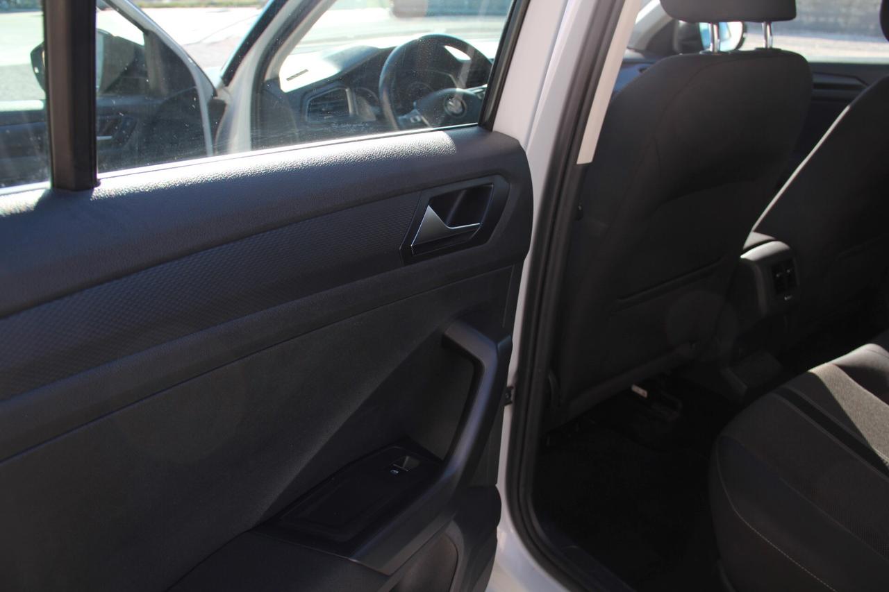 Volkswagen T-Roc 1.6 TDI SCR Business BMT (KW 85 - CV 115 Neopatentati)