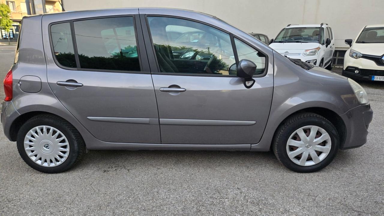 Renault Modus Grand Modus 1.5 dCi 90CV Neopatentati