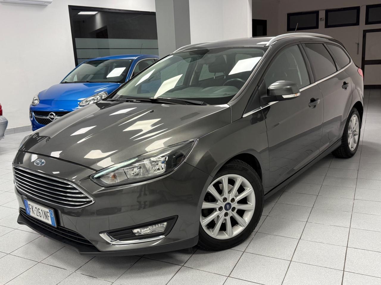 Ford Focus 1.5 TDCi 120 CV Powershift Titanium