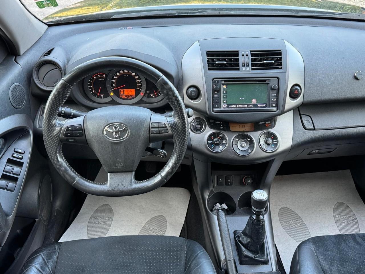 Toyota RAV 4 RAV4 2.2 D-4D 4WD Lounge