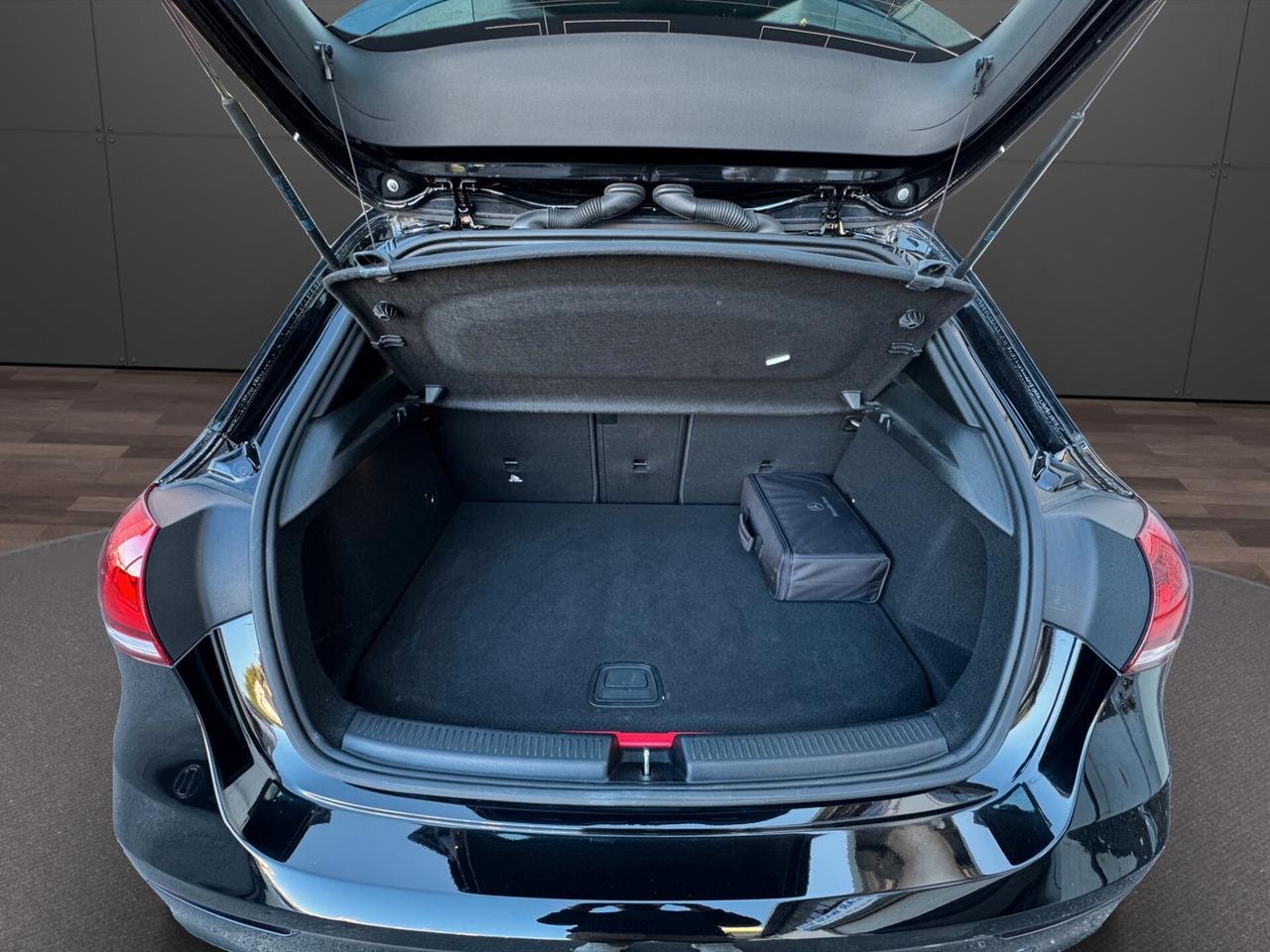 Mercedes-benz A 250 e hybrid EQ Sport