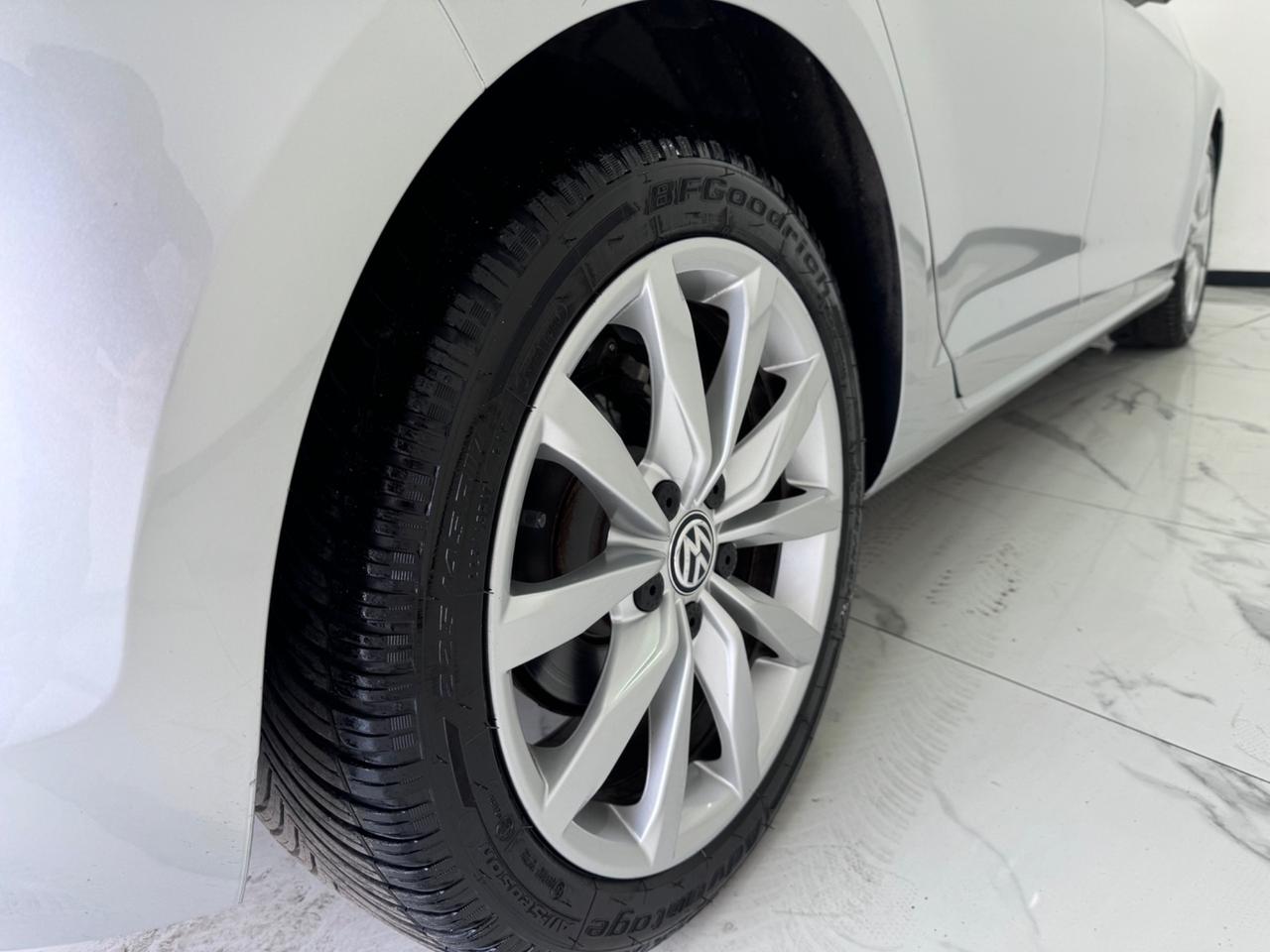 Volkswagen Golf 1.6 TDI 5p. Highline BlueMotion Technology