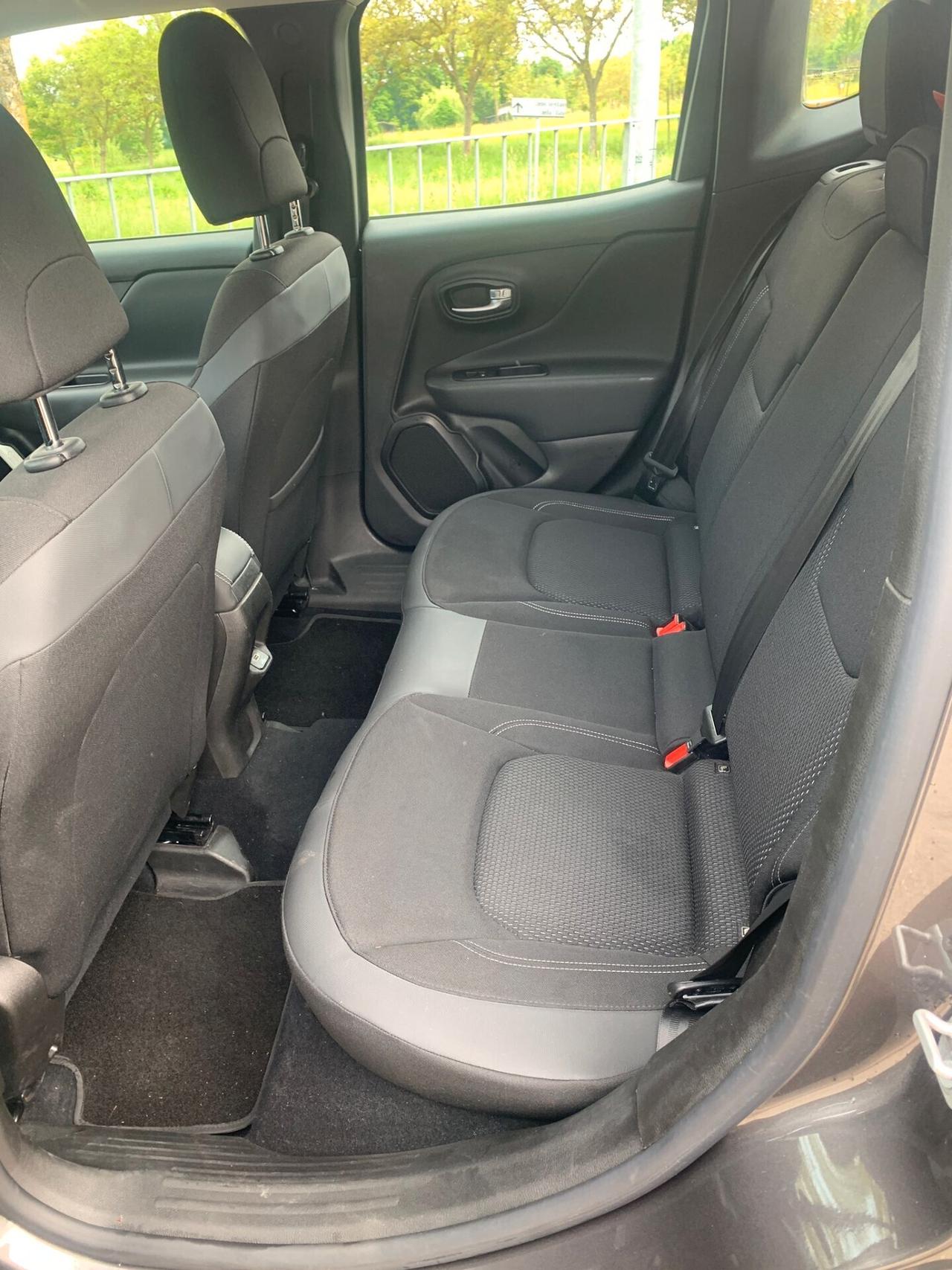 Jeep Renegade benzina - 2 r - neo patentati- unico proprietario del 2020 - 74000 km - in ottime condizioni