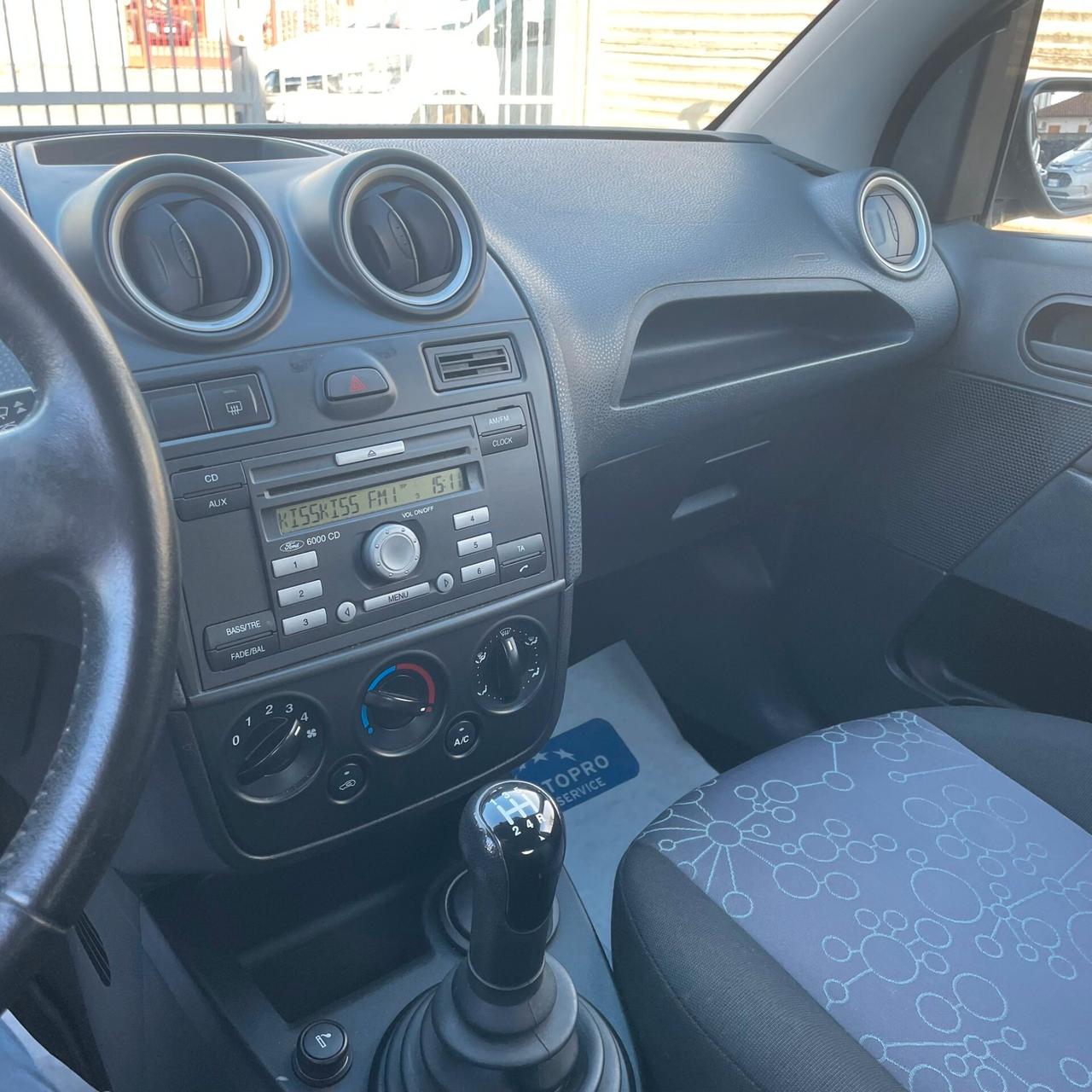 Ford Fiesta 1.2 16V 5p. Ghia