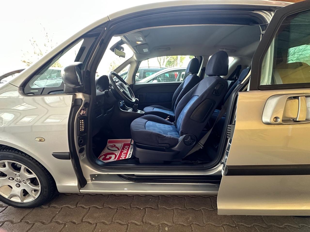 Peugeot 1007 1.4 HDi Trendy