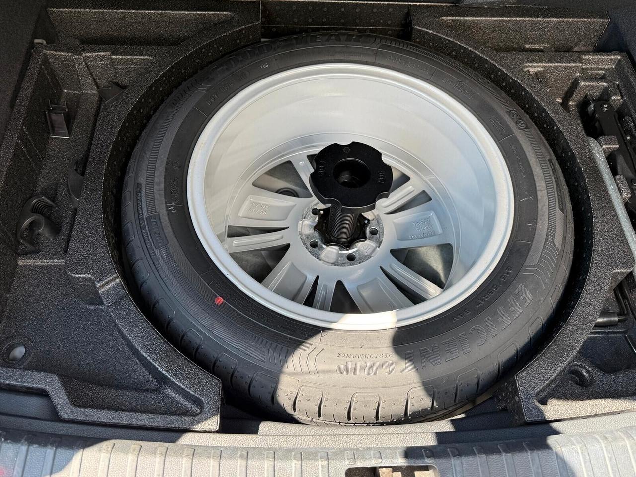 Skoda Karoq 2.O TDI 115CV SPORT FULL PARI AL NUOVO