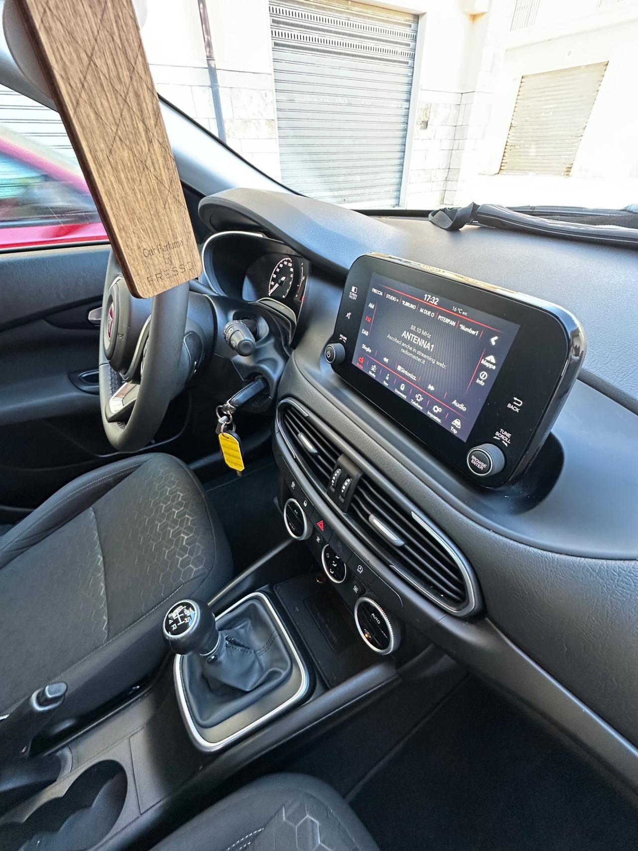 Fiat Tipo 1.3 Mjt S&S 5 porte Cross