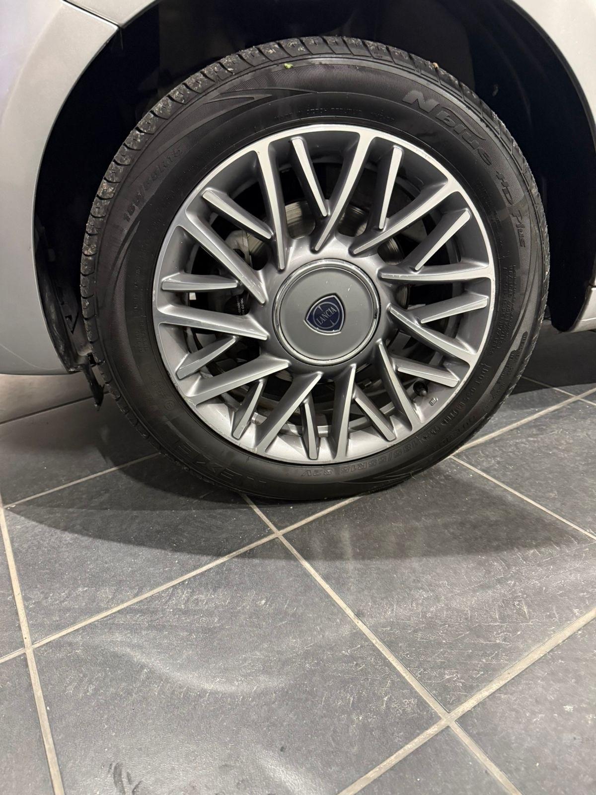 LANCIA NEW YPSILON- GPL - NEOPATENTATI