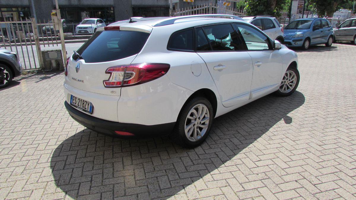RENAULT - MÃ©gane SporTour SporTour 1.5 dci Runaway 110cv