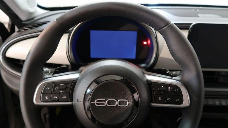 FIAT 600 1.2 Hybrid 100cv La Prima