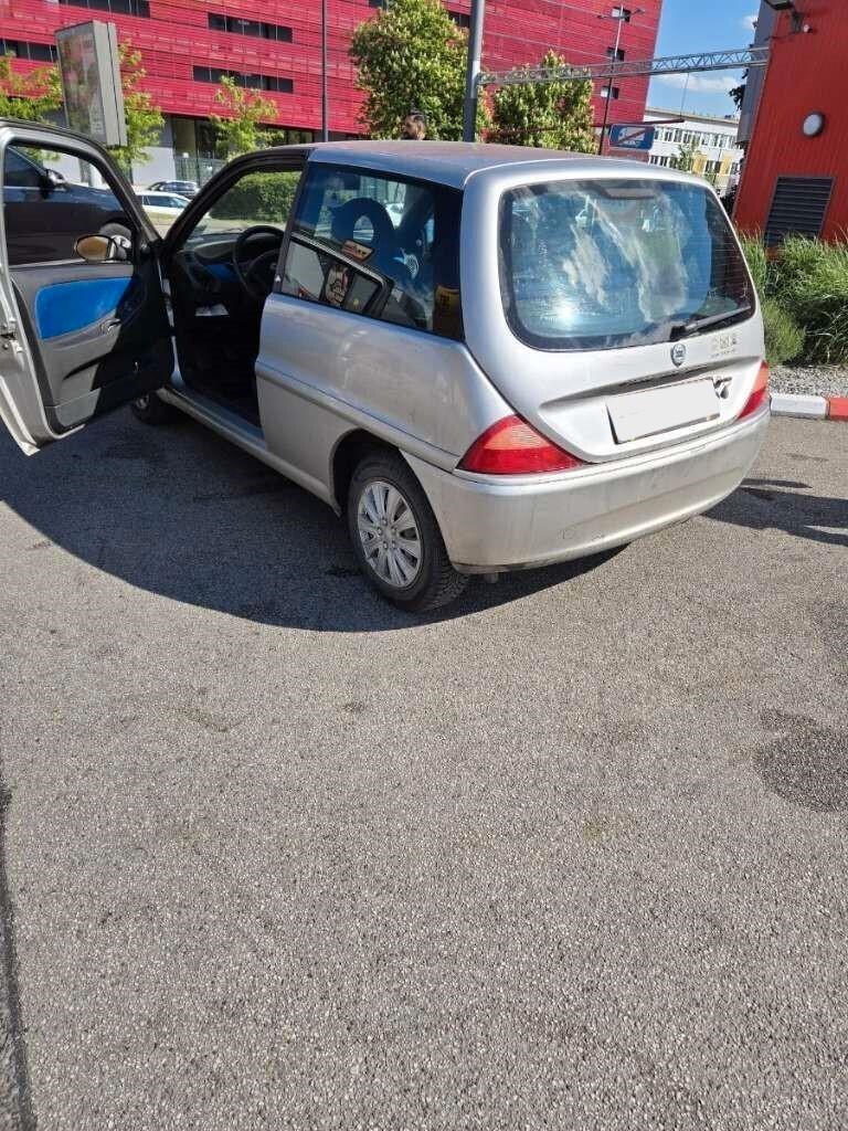 Lancia Y