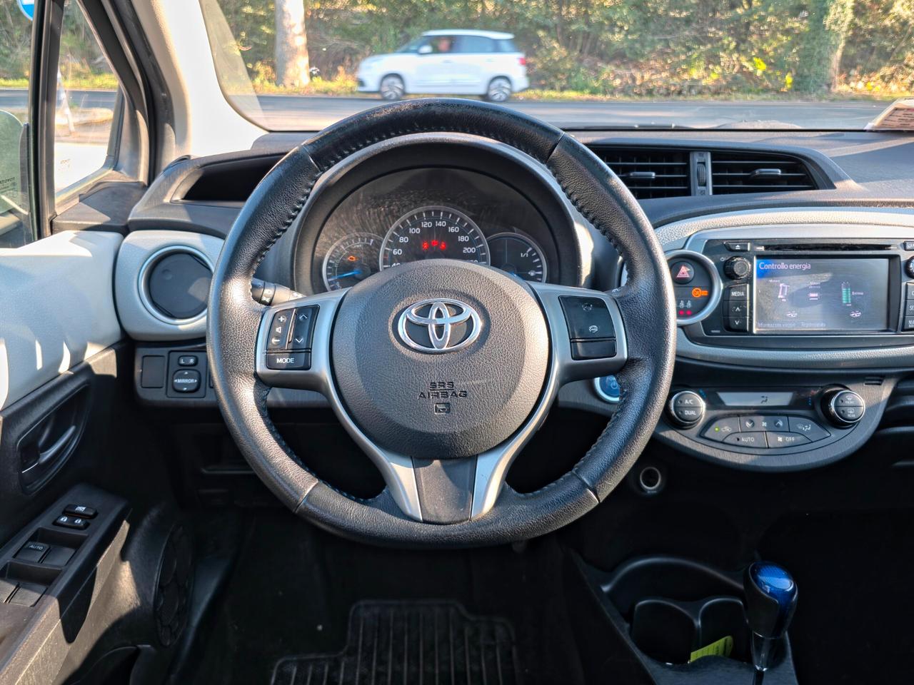 Toyota Yaris 1.5 Hybrid 5 porte Style Automatica E5B NEO 2013