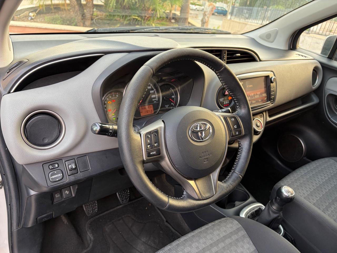 Toyota Yaris 1.0 benz ideale per neopatentati