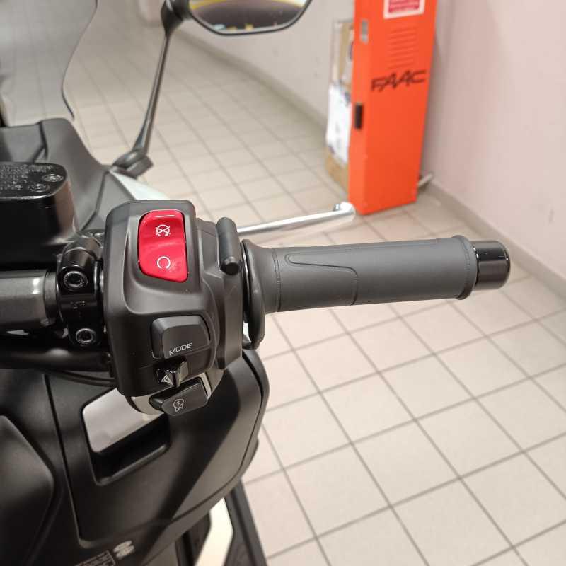 Yamaha T-Max 560 Tech Max - 2025