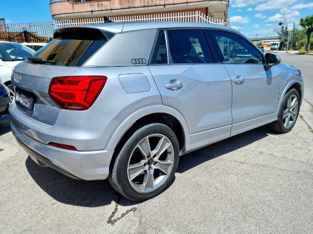 AUDI Q2 30 TDI S tronic Identity Black