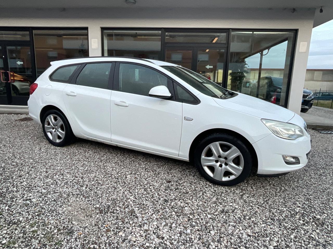 Opel Astra 1.7 CDTI 125CV Sports Tourer Cosmo