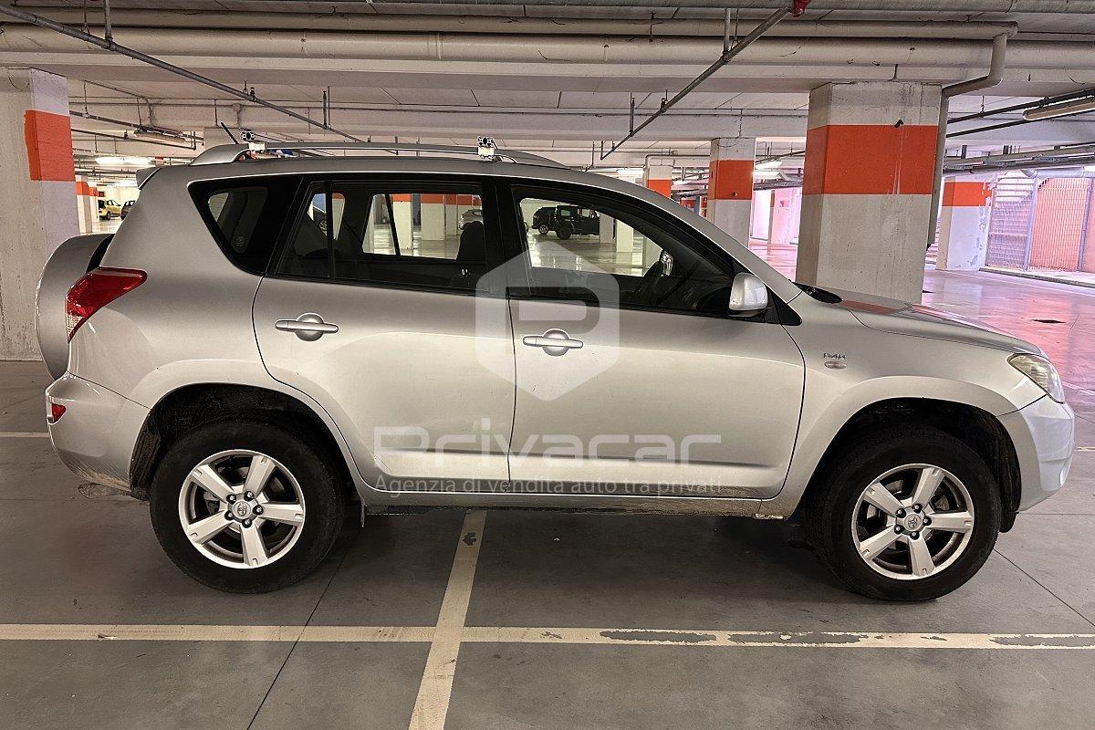 TOYOTA RAV4 2.2 D-4D 136 CV