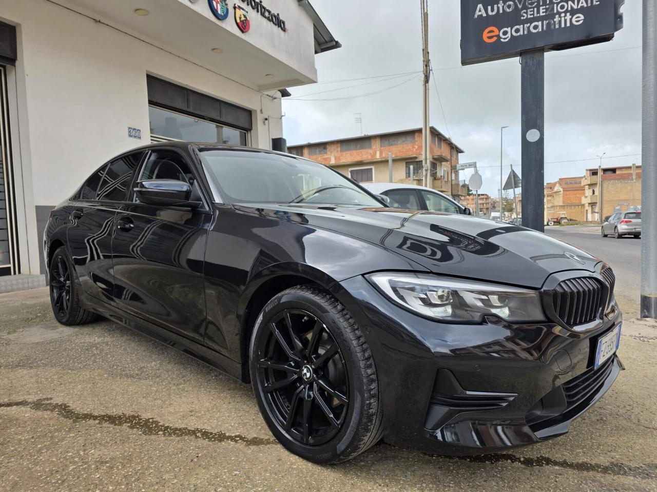Bmw 320d 190CV xDrive Sport IDENTITY BLACK