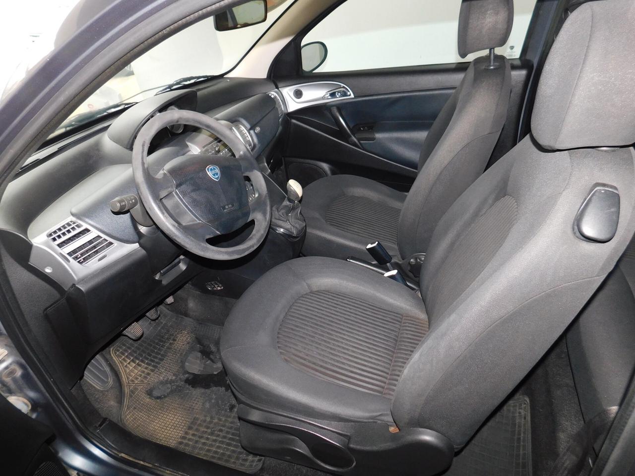 Lancia Ypsilon 1.2 Argento