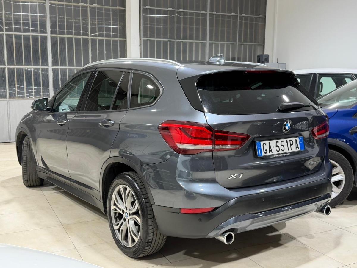 BMW - X1 - sDrive18d Msport