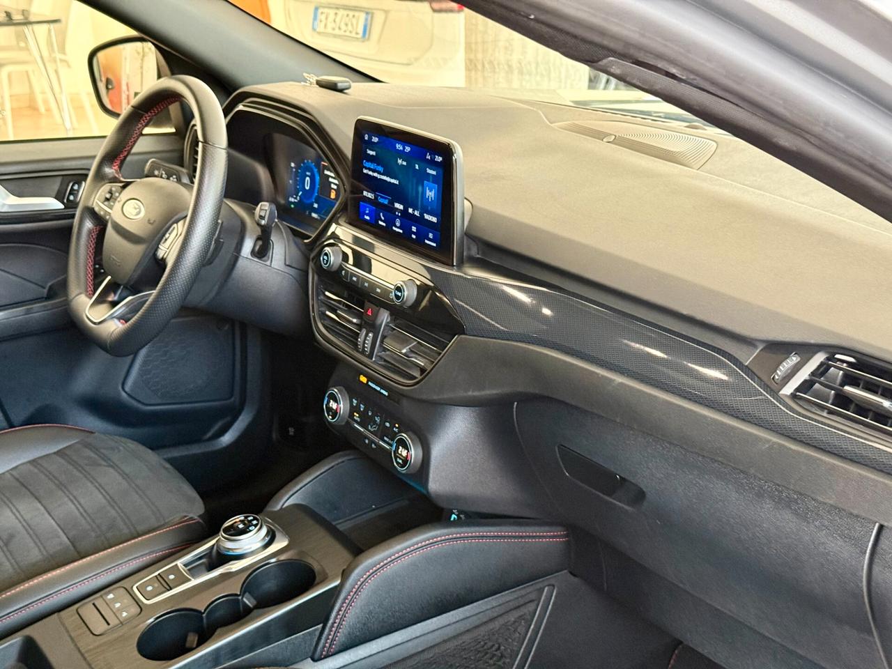 Ford Kuga 1.5 EcoBlue 120 CV aut. 2WD ST-Line X Tetto