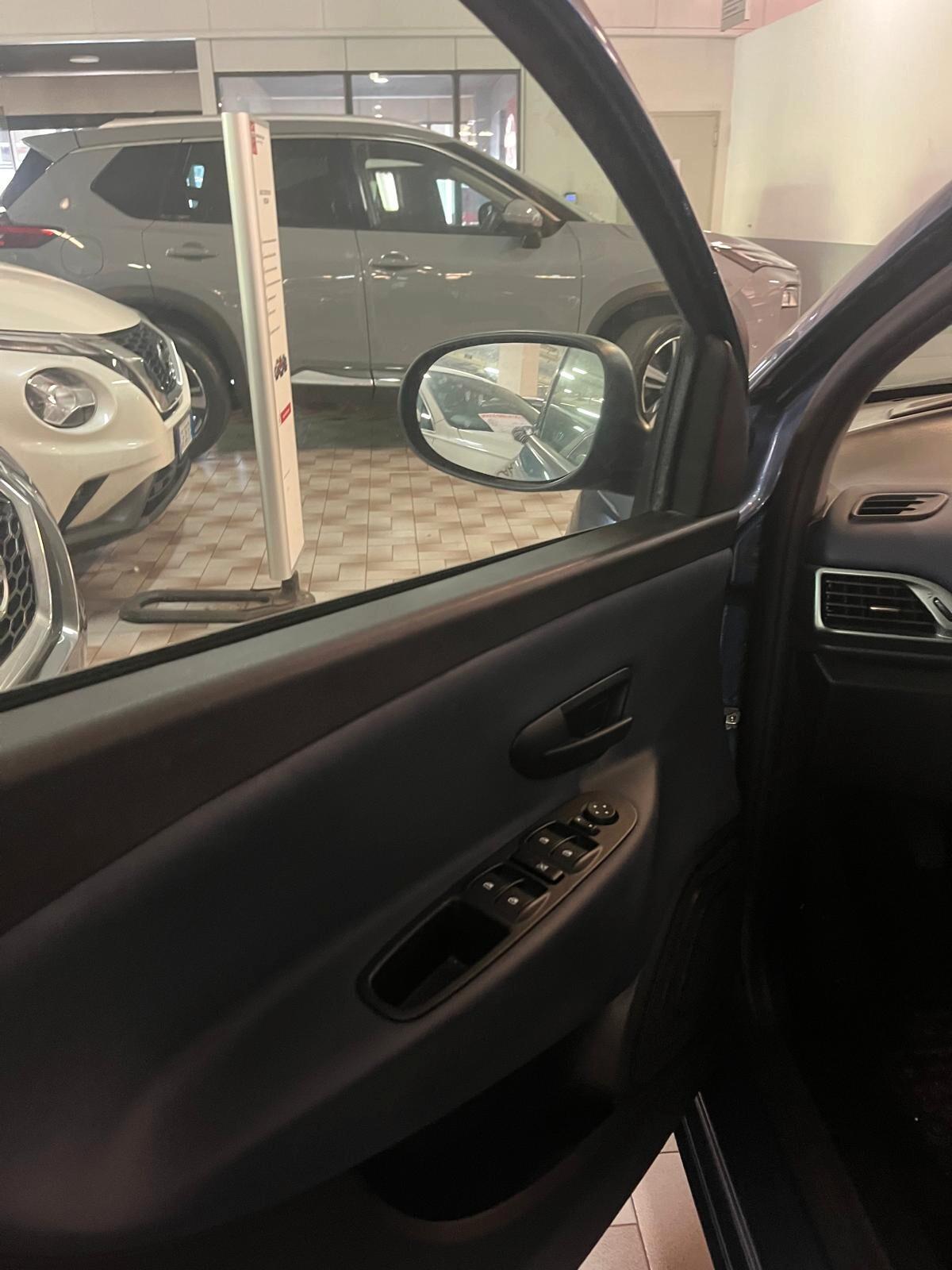 Lancia Ypsilon 1.0 FireFly 5 porte S&S Hybrid Platino