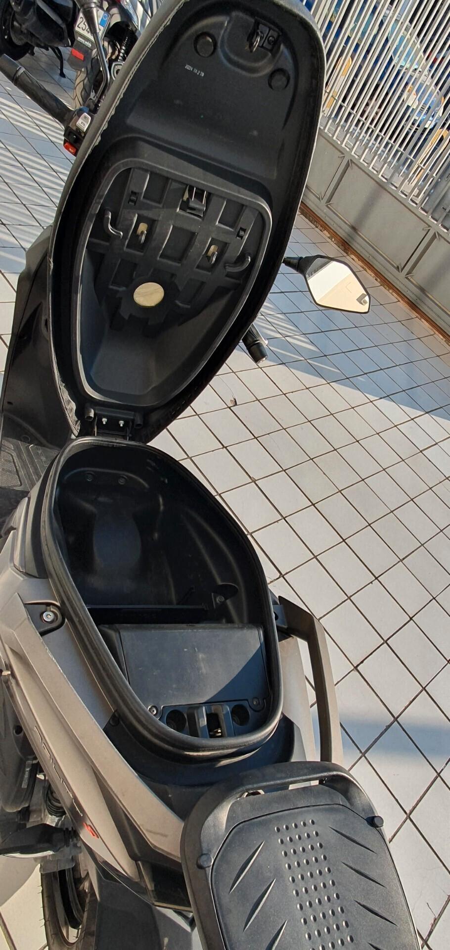 Kymco Agility S200 Led solo 1.900 km