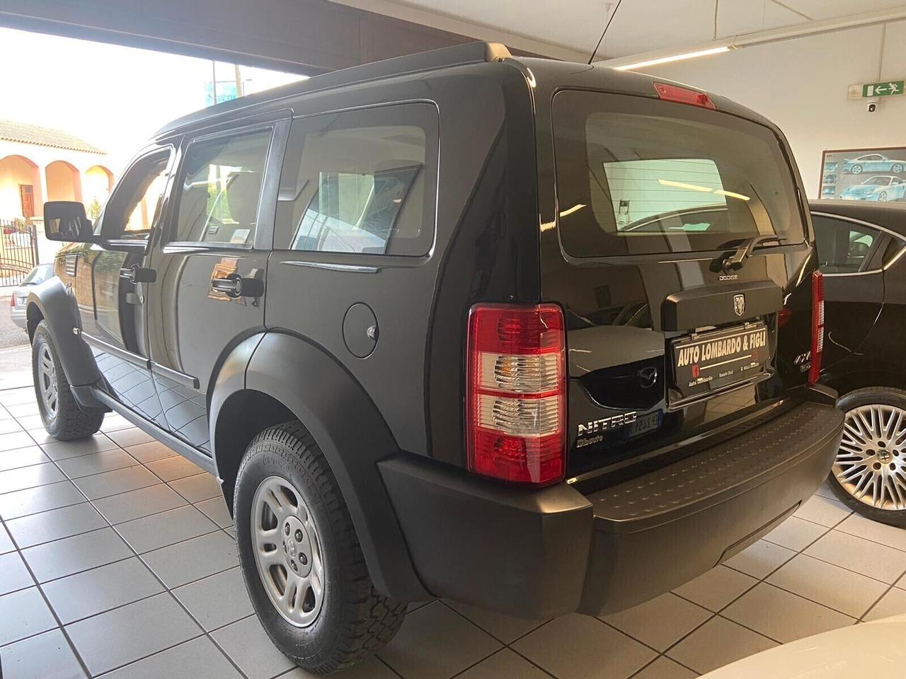 Dodge Nitro 2.8 CRD SXT 4WD