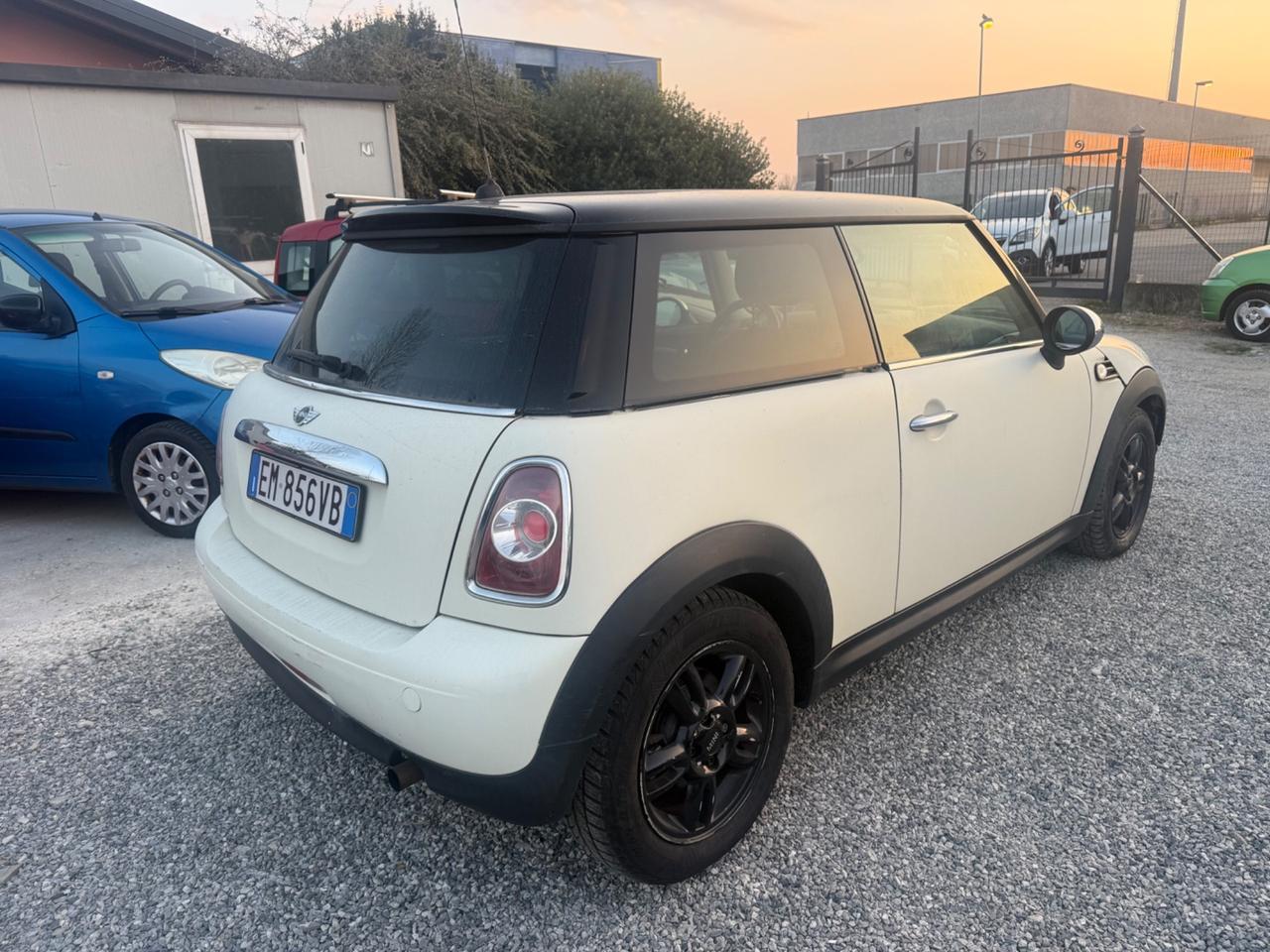 Mini 1.6 16V One (55kW)