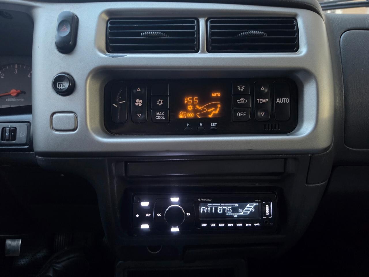 Mitsubishi L200 2.5 TD cat 4WD Double Cab Invite