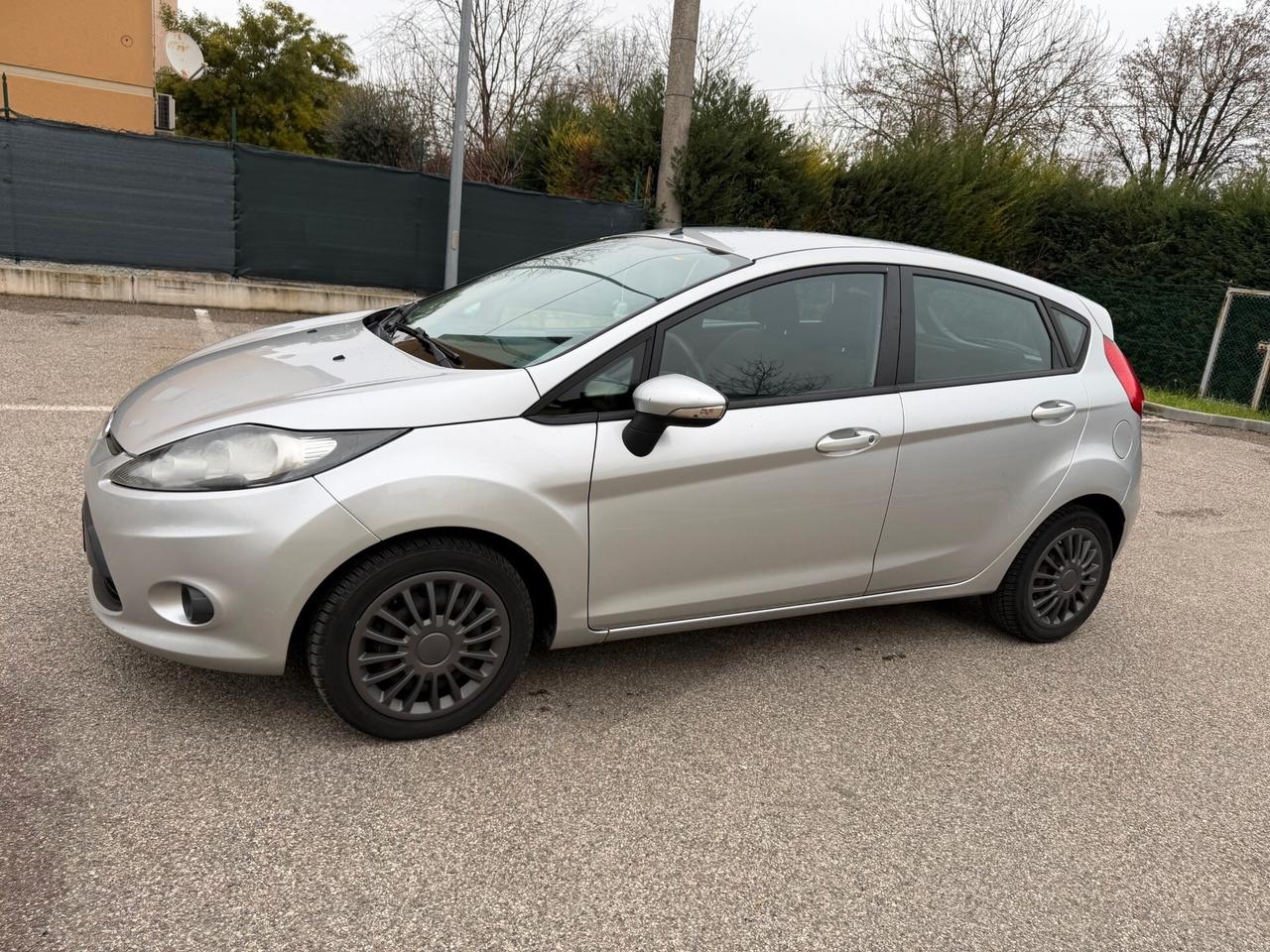 Ford Fiesta 1.4 Gpl - NEOPATENTATI - 12 MESI DI GARANZIA -