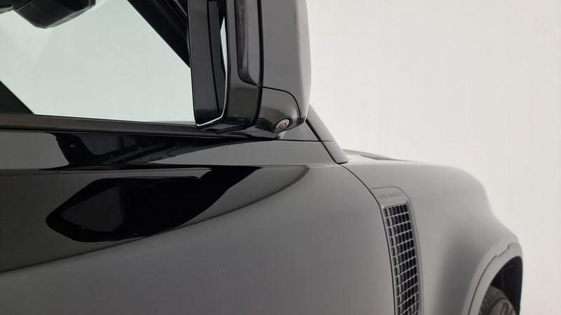 Land Rover Defender 110 3.0D I6 200 CV AWD Auto SE