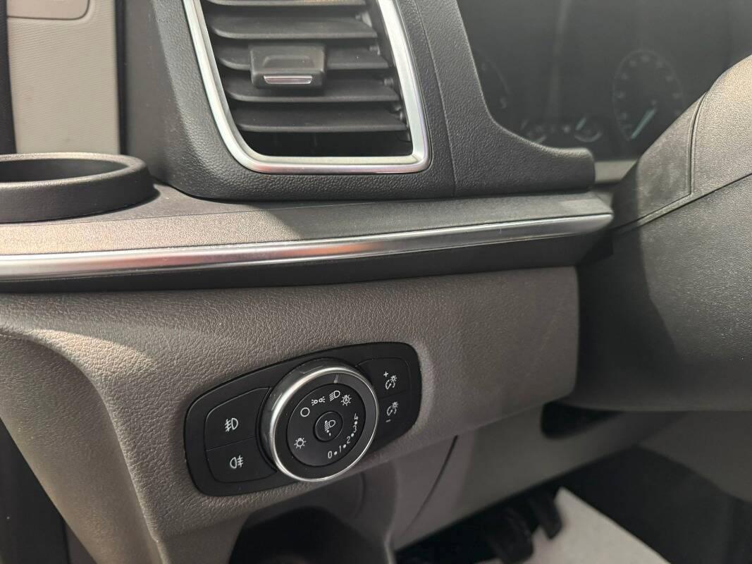 Ford Tourneo Custom 320 320 2.0 tdci 130cv Titanium L2H1 E6.2