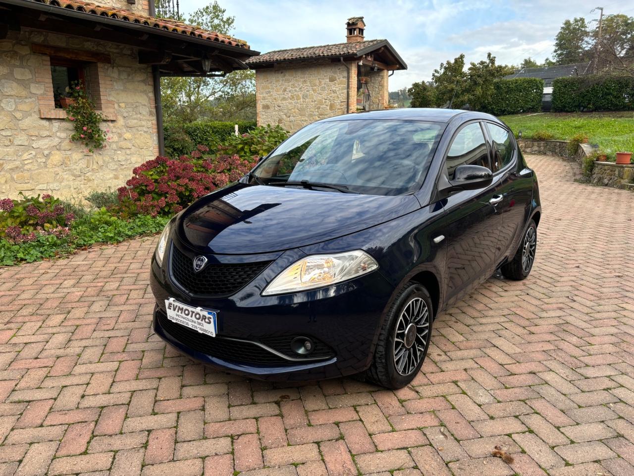 Lancia Ypsilon 1.2 69 CV 5 porte GPL Ecochic Gold