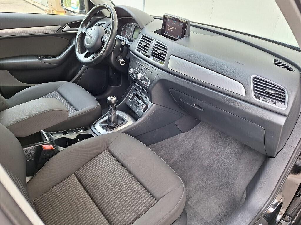 Audi Q3 2.0 TDI 120 CV Sport Navigatore Fari Led.